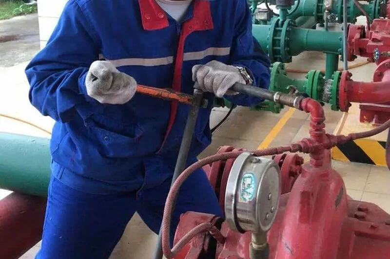 How to Maintain a Bleeder Bonnet